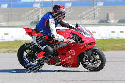 media/Jan-20-2023-Fastrack Riders (Fri) [[f2ad32aba3]]/Level 1/session 3 turn 9/
